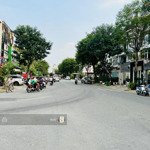 cực hiếm!nhà 4 tầng mt đường số 40 p.tân phong ,(4x18) nhà đẹp lộ giới 20m view công viên ven sông