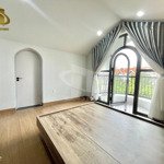 mới xây căn penthouse giá ưu đãi nội thất cao cấp ờ quận 7 gần trường đại học rộng rãi thoáng đãng