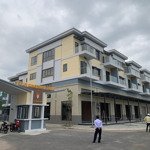 chính chủ ngộp bank bán gấp nhà phố iris residence, tt cần giuộc, dtxd 252m2. mặt tiền đường ql 50