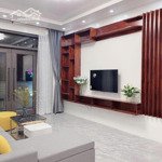 cho thuê nhà nguyên căn tại văn cao, diện tích 50m2 x 5t, ô tô đỗ cửa. giá cho thuê 17 triệu/tháng