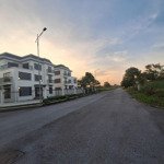 cần bán liền kề minh đức - vista city mê linh đường 20,5m view vườn hoa giá 4x tỷ lh 0988.157.385