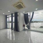 khai trương căn hộ bancol view sông 50m2 ngay cầu kinh thang đa có thang máy hầm xe oto tận cửa