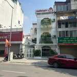 hàng hiếm - mặt phố ngô thì nhậm. dt 230m2, mt 8m. vị trí vip ngay ngã tư. đang cho thuê ~2 tỷ/năm