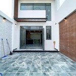 cần bán nhanh nhà giáp hóc môn diện tích 90m2 full thổ cư