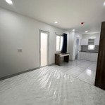 căn hộ full nội thất 30m2 có cửa sổ nhìn ra hồ bơi nằm trên đường nguyễn văn đậu gần chợ bà chiểu