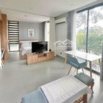 căn hộ studio mới 100%, ban công, ngay vạn hạnh mall, cầu vượt 3/2, thang máy