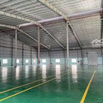 cho thuê xưởng tổng diện tích 2700m2.pccc tự động,nền sơn epoxy.sản xuất đa nghề,tân uyên,bình dươg