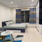 cần chuyển nhượng gấp căn studio siêu đẹp giá cực chất 1,7 tỷ , dt: 37m2 tại vinhomes ocenpark