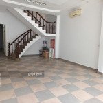 cần bán gấp căn nhà 4 tầng đường nguyễn chí thanh- 10 phòng ngủ, 100m2 giá tốt nhất con đường