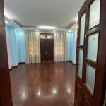 cho thuê nhà trần kim xuyến - cầu giấy, 60m2 x 5tầng, mt:5m, ôtô đỗ cửa, đủ đh,nl. hợp: vp, lớp học