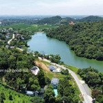 bán 1100m2 view núi sát hồ cửa khâu đông xuân- quốc oai giá chỉ vài triệu /m2.