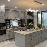 thạch bàn long biên 60m2 6 tâng lô góc thang máy chỉ hơn 7 tỷ