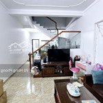 chỉ hơn 900 triệu cho nhà 2 tầng 60m2 phố lãm hà. đường 5m, ô tô đỗ cửa. tặng lại một số nội thất.