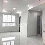 chung cư felisa cần bán 2pn 1wc - giá 2,450 tỷ - tầng trung ,có ban công, view q1