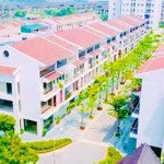 căn liền kề 100m2. tuyệt đẹp. độc quyền bán. giá tốt. liên hệ hoàng đạo 098 299 6565