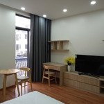 chính chủ cho thuê căn hộ 38m2 full đồ đẹp xinh, ban công đường cổ linh giá 6 triệu:lh 0916393862