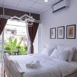 cho thuê căn hộ dạng biệt thự vườn_tách bếp_bancolny_view nhiều cây xanh_gần cầu lê văn sỹ