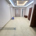 cho thuê nhà nguyễn khang 30m2*6t, nhà mới , thông sàn , giá 14tr/th