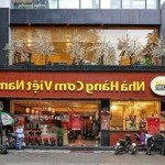 cho thuê nhà mặt phố võ chí công, mặt tiền rộng 8m, đoạn đẹp , rất thích hợp làm showroom,