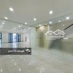 tòa nhà văn phòng 100m2 ở vạn phúc có sẵn 2 phòng, thang máy, gần vietcombank, bãi xe. giá 13 tr