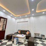 nhà phùng khoang 4 tầng, dân xây. đi 60 m ra phố. giá đẹp 6,18 tỷ. liên hệ em nhâm 0984596586.