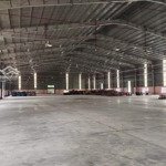 cho thuê xưởng khuôn viên 12.500m2.pccc thẩm duyệt.giấy phép đầy đủ.bến cát ,bình dương