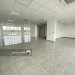 văn phòng 370m2, mặt tiền nguyễn cơ thạch, thang máy, máy lạnh, giá thuê 130 tr/tháng