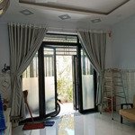 phòng cho thuê 60m2, một phòng ngủ + một gác lửng 4 triệu hẻm bê tông 5 m võ văn vân vĩnh lộc b