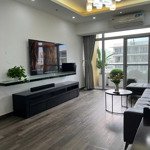 cho thuê căn hộ 3pn - garden court phú mỹ hưng, q7,full nội thất , gía : 32 triệu , ban công dài .