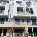 shophouse 4 tầng chân đế chung cư centa diamond vsip từ sơn giá chỉ 4tỷ550