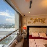 nhà mới cần cho thuê căn 3pn view sông đầy đủ nội thất tại vinhomes