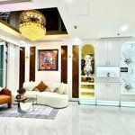 bán nhanh 3 pn full nội thất xịn, vinhomes central park, căn góc view cực thoáng mát