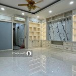 văn phòng vạn phúc city 30m2, kệ tủ, thang máy, máy lạnh, ban công đường lớn giá tốt 7,5tr/tháng.