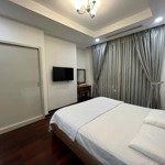 cần tiền bán gấp căn 2pn royal city giá 7,1 tỷ nội thất full đẹp; lh: 0985676283