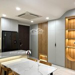 cho thuê căn hộ midtown phú mỹ hưng q7 2pn full nội thất mới 100% giá thuê 25tr/th lh : 0909462288