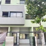 bán nhà 3ty/76.5m2, đã có sổ riêng từng căn, mt dt743 thuận an bd, đường nhựa ô tô 12m, hỗ trợ góp