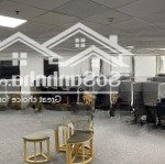 cần sang nhượng gấp văn phòng 300m2 đường đào duy anh, phú nhuận 65 tr/ tháng nội thất thương lượng