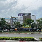 bán tòa buillding văn phòng hầm 6 tầng , hđt 200tr/tháng ngang 23m mt phạm văn đồng gần gigamall