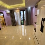 phúc lợi 34m2 4 tầng ngõ thông ô tô đổ cửa, view thoáng mát ở