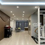 hẻm vip lê văn sỹ, tân bình, nhà biệt thự hiện đại cần bán 6,2x18, 3 tầng, sân vườn, giá 29 tỷ tl