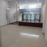 cho thuê văn phòng tầng trệt, 45m2 - 12tr/thang, khu vực trần não p.ap q.2