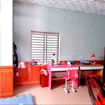 bán nhanh lô đất 300m2, ngang 15m, tặng nhà 2 tầng, đang cho thuê 15 triệu/tháng