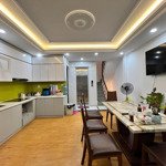 nhà đẹp ở luôn! bán nhà cát linh - dt 50m2, mặt tiền 4.6m, 4 tầng kcbt, gần phố, ngõ rộng - 8.8 tỷ