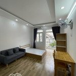 cho thuê studio siêu thoáng - bancol ngay etown cộng hoà , khu k300