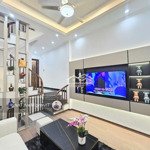 bán nhà ngõ 354 trường chinh, gần ngã tư sở, ngõ rộng ba gác vào nhà trước cửa gần 3m, 35.8m2*5t