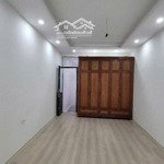 chính chủ bán căn tập thể ngõ 190 lò đúc, 60m2, giá 2.8 tỷ. lh: 082.621.8668