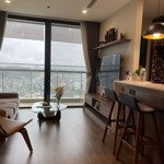 gia đình mình bán căn hộ 105m2, 3 phòng ngủ, view hồ đẹp, chung cư vinhomes skylake. gía 9 tỷ