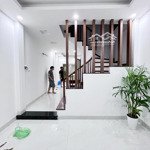 10.5tỷ - ô tô đỗ cửa - vài bước ra phố - nhà đẹp ở luôn - 40m - 5tầng - 2 mặt thoáng