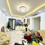 bán nhà tập thể nguyễn công trứ 130 m2, 4 ngủ nội thất hoàng gia chỉ nhỉnh 3 tỷ