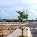 bán đất nền mặt tiền dt.741 khu đô thị mới. ngay làng đại học. có sổ hồng riêng